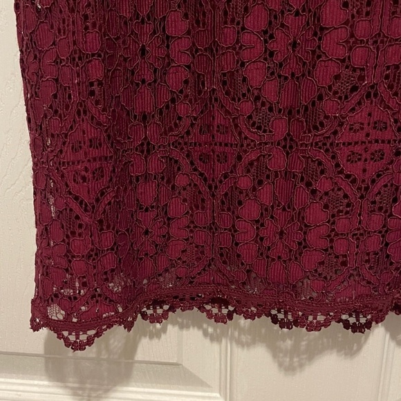 London Times Burgundy Lace Dress - Size 10P - Picture 5 of 5